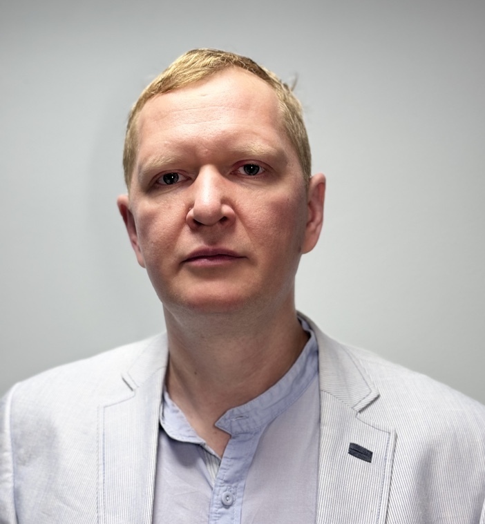 <span style="font-weight: bold;">&nbsp;Алексей Максимов</span>